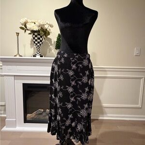 Ann Taylor Black and White Floral Midi Skirt